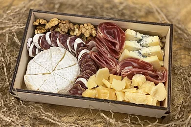 Сырно-мясной борд