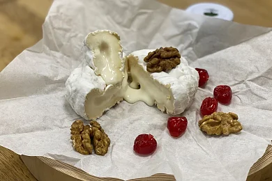 Сыр Камамбер козий "Сырный мир"