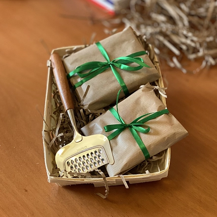 Подарочный набор с теркой для сыра